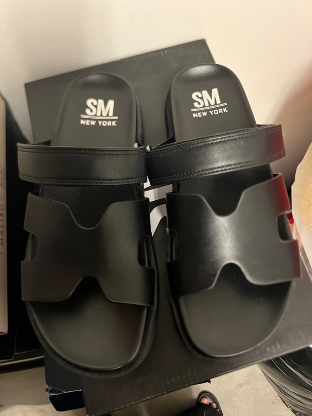 Size 6 SM New York black women‘s Dual-Strap Slide Sandals